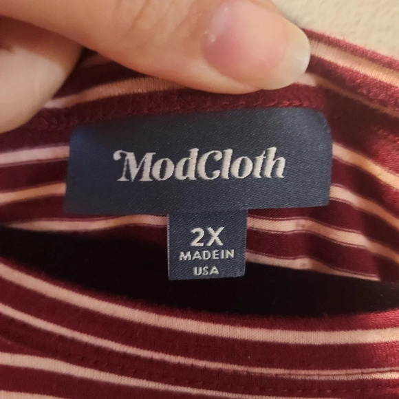 Modcloth Maroon and Pink Striped Balloon Sleeve Top in Size 2X - Picture 2 of 10